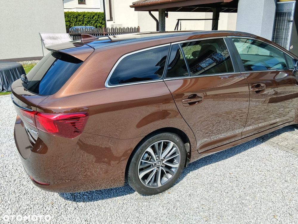 Toyota Avensis - 4