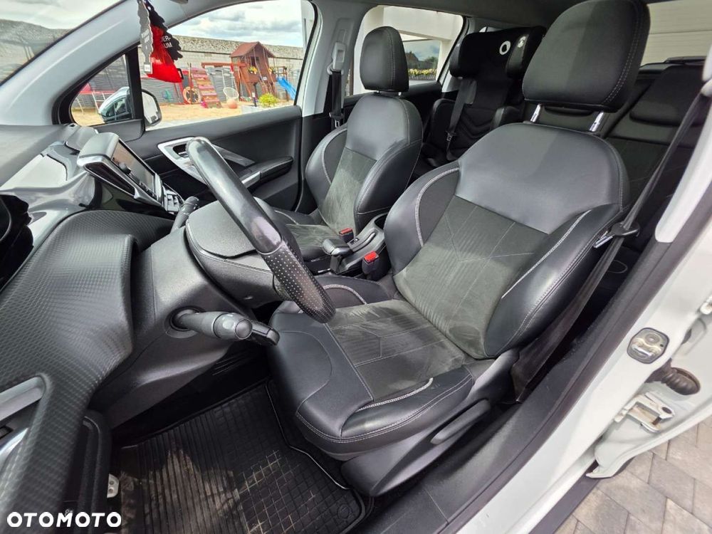 Peugeot 2008 - 17