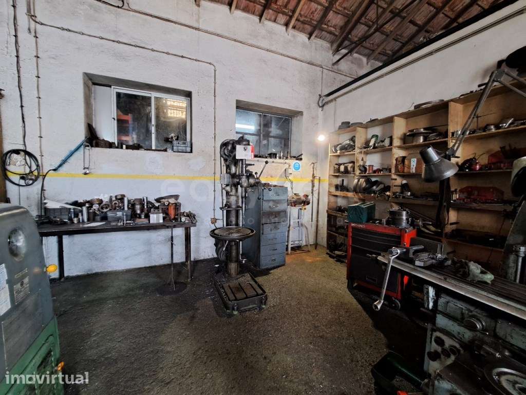 Serralharia localizada em zona de Industria no Alentejo - Grande imagem: 2/21