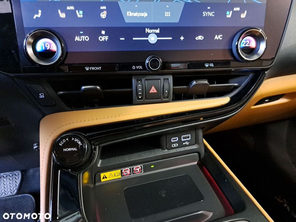 Lexus NX 350h Omotenashi AWD - 27