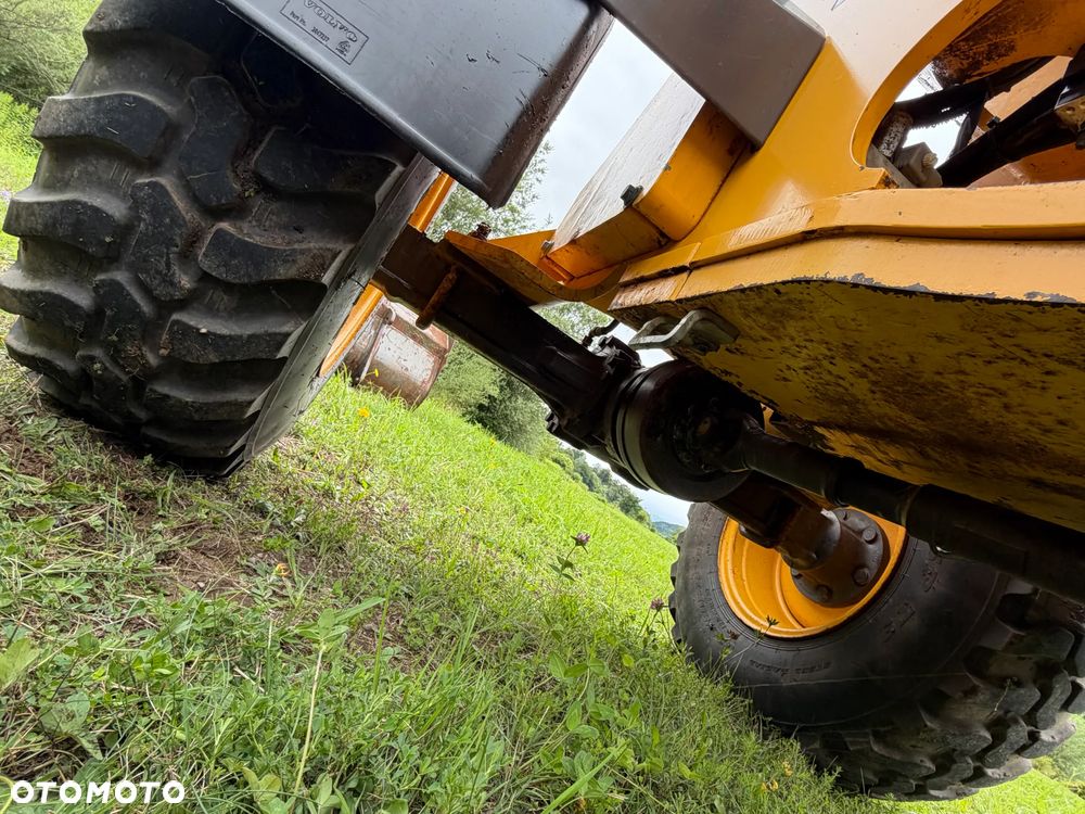 Volvo L25F Ładowarka Kołowa łamana 2015 rok. Jak Nowa! Oryginał łyżka i widły. Mocny silnik 4 cylindry. Zero luzów i wycieków. Aktualne Badania DEKRA BMWT. Wielka Okazja. Maszyna jak nowa z Salonu. 2600 mtg. Pochodzi z Norweskiego urzędu gminy. Dodatkowe linie Hydrauliczne. Szybka wolna Jazda Rewers Hydrostatic. Wersja Norwesk Mocne doświetlenie dodatkowe grzanie. kabina Ogrzewana wentylowana! Zmiana Osprzętu Hydrauliczna! pełne sterowanie z dżojstika! Opony jak Nowe. Podzespoły pomy suche, czytelne tabliczki! OKAZJA - 38