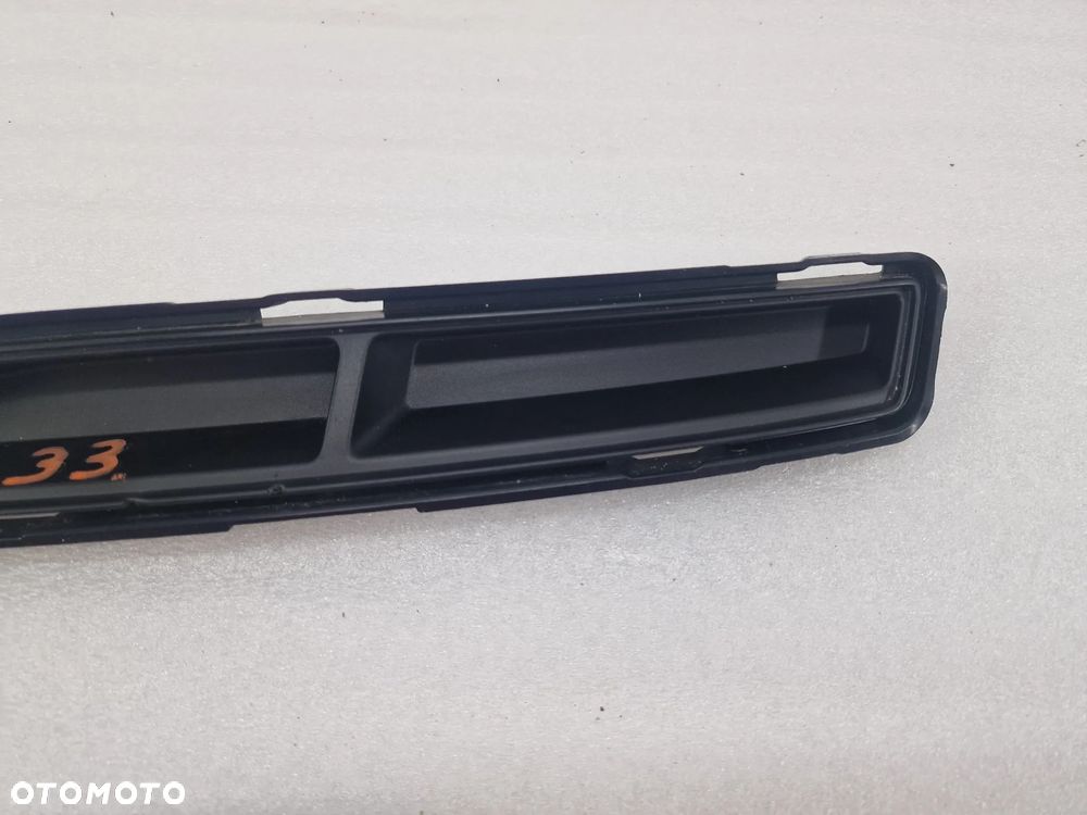 AUDI Q3 83A 18- LEWA TYLNA KRATKA ZDERZAKA TYLNEGO TYLNIEGO TYŁ , NR 83A807319 , NR AUKCJI E/33 - 3