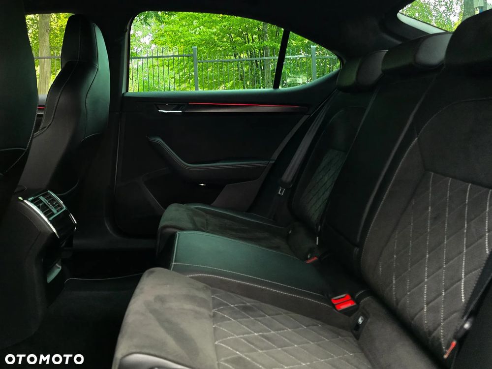 Skoda Superb 2.0 TDI SCR Sportline DSG - 29