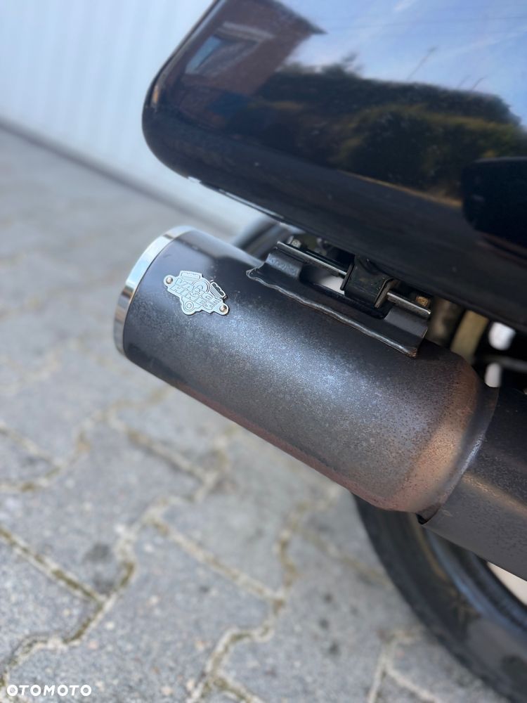 Harley-Davidson Touring Street Glide - 21