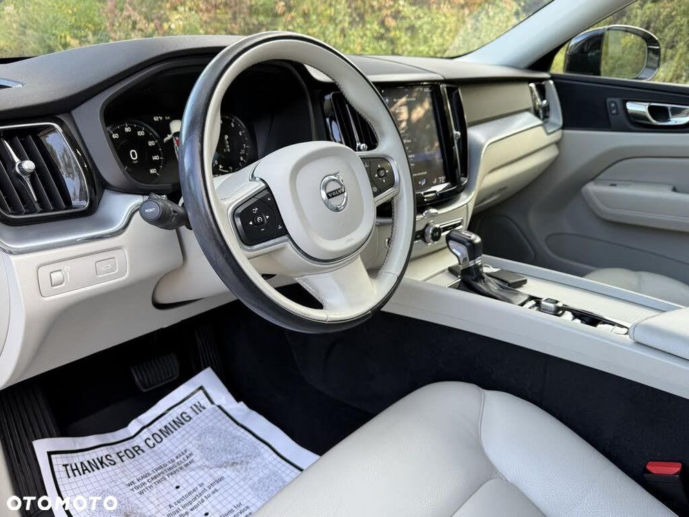 Volvo XC 60 T5 AWD Geartronic Momentum - 10