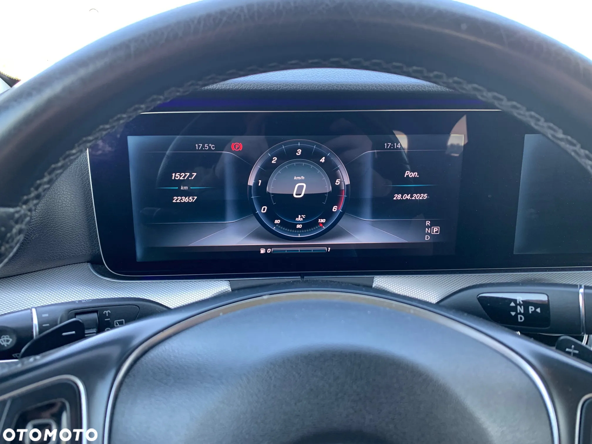 Mercedes-Benz Klasa E 220 d T 9G-TRONIC - 18