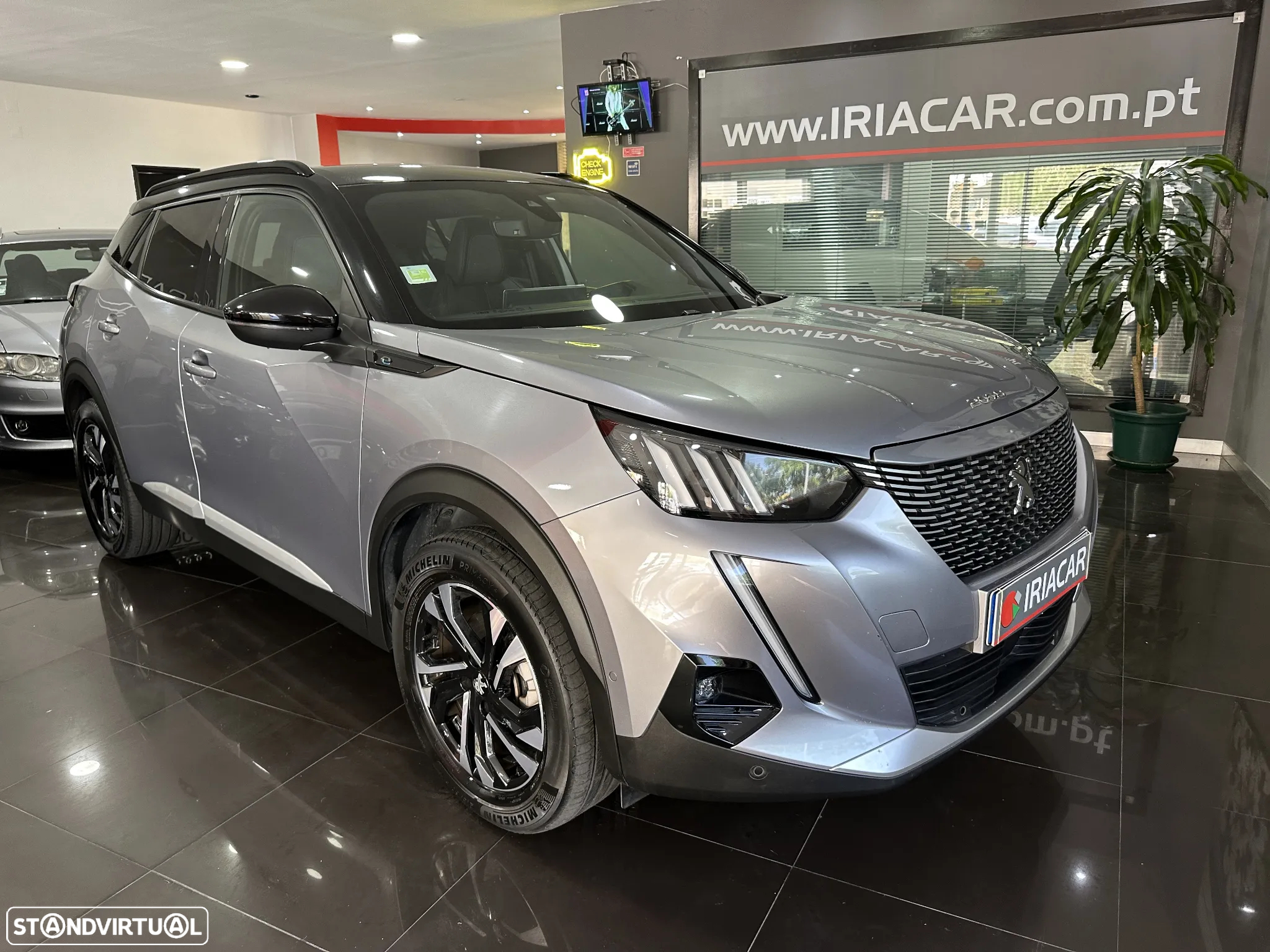 Peugeot e-2008 50 kWh GT Pack - 3