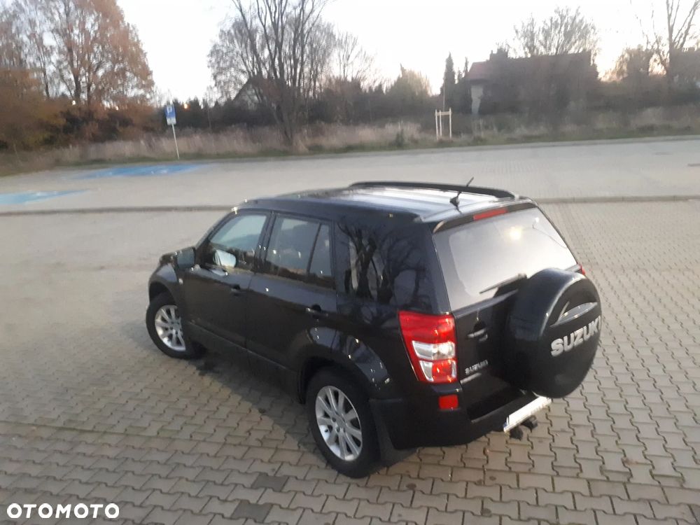 Suzuki Grand Vitara 2.0 De luxe - 1