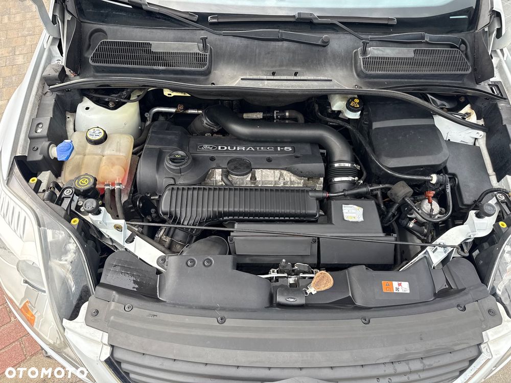 Ford Kuga 2.5 4x4 Titanium - 7