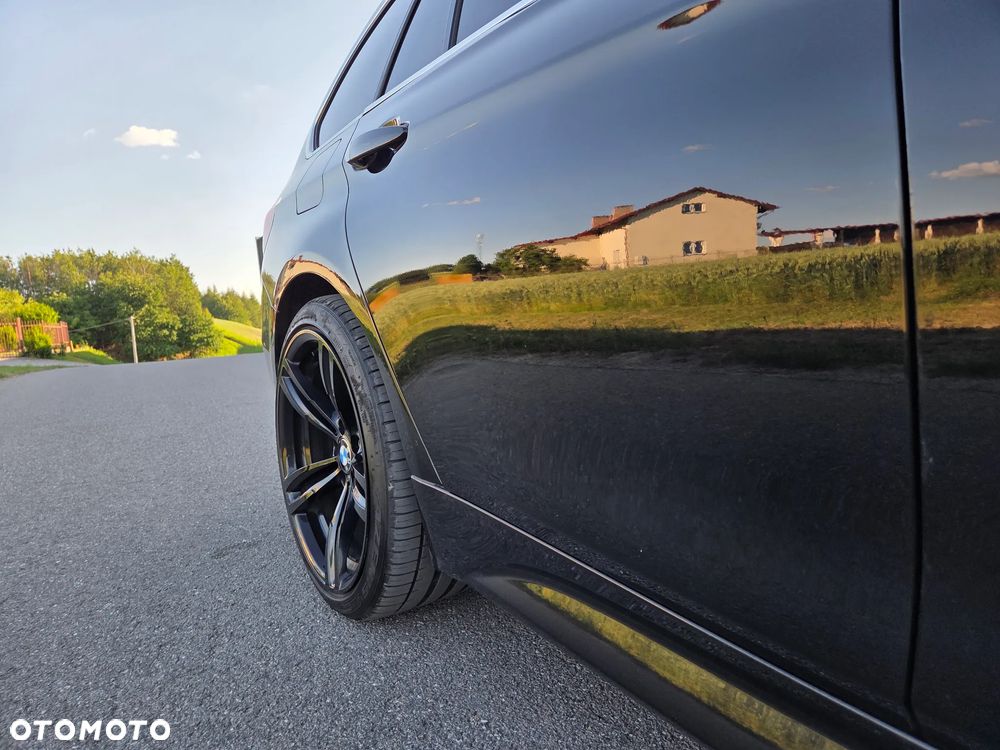 BMW Seria 3 330d xDrive Sport-Aut Sport Line - 38