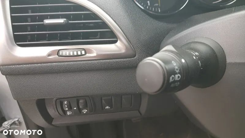 Renault Megane 1.6 16V 110 TomTom Edition - 14