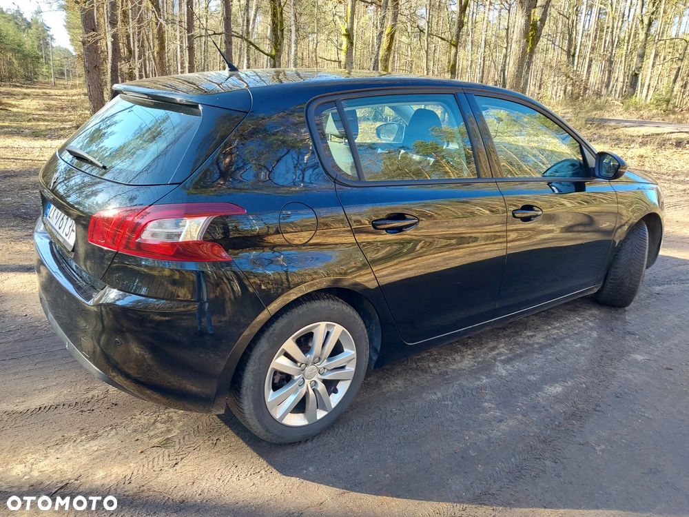 Peugeot 308 - 8