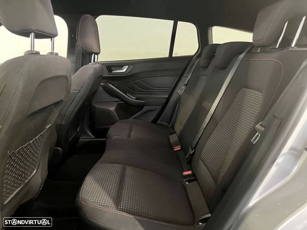 Ford Focus SW 1.5 TDCi EcoBlue ST-Line - 6