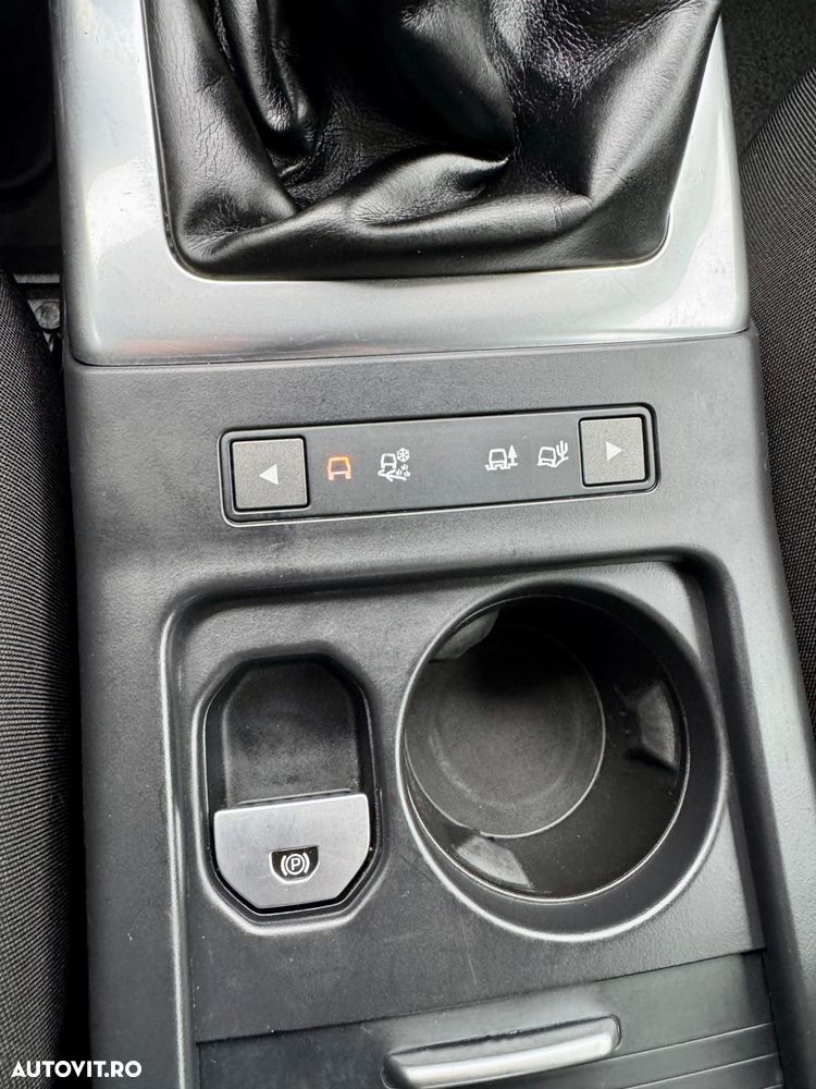 Land Rover Freelander 2 2.2L TD4 S - 35