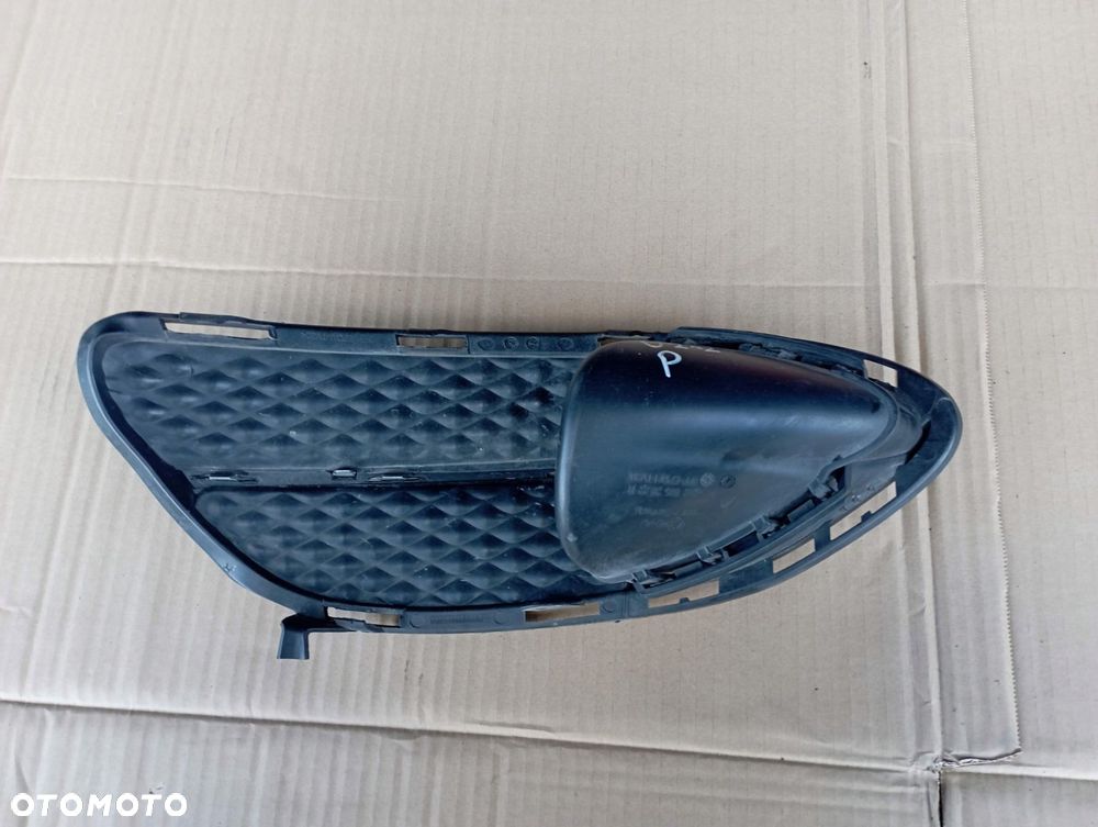 MERCEDES W212 KRATKA HALOGENU ZDERZAKA PRZÓD PRAWA LIFT A2128852022 - 2