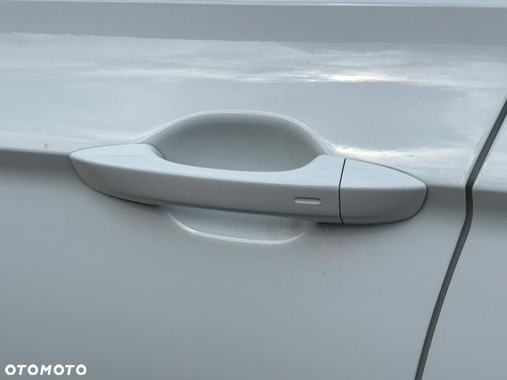 Volkswagen Passat Variant 2.0 TDI EVO Elegance DSG - 39