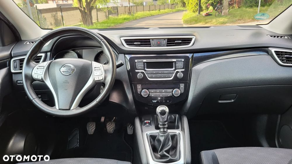 Nissan Qashqai 1.2 DIG-T N-Connecta - 24