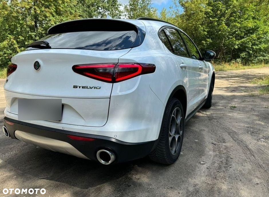 Alfa Romeo Stelvio 2.2 JTDM Q4 - 3