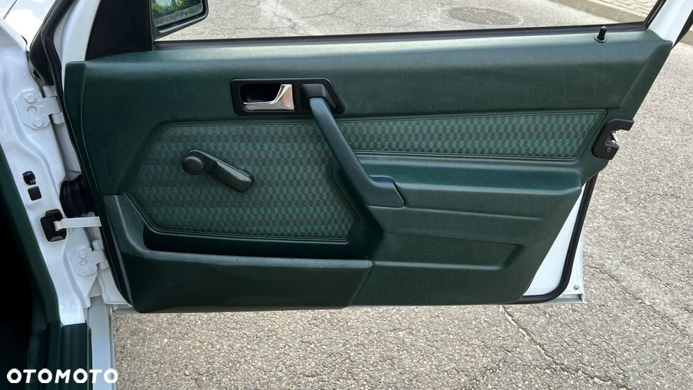 Mercedes-Benz W201 (190) - 26