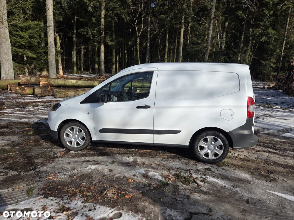 Ford Transit Courier - 3
