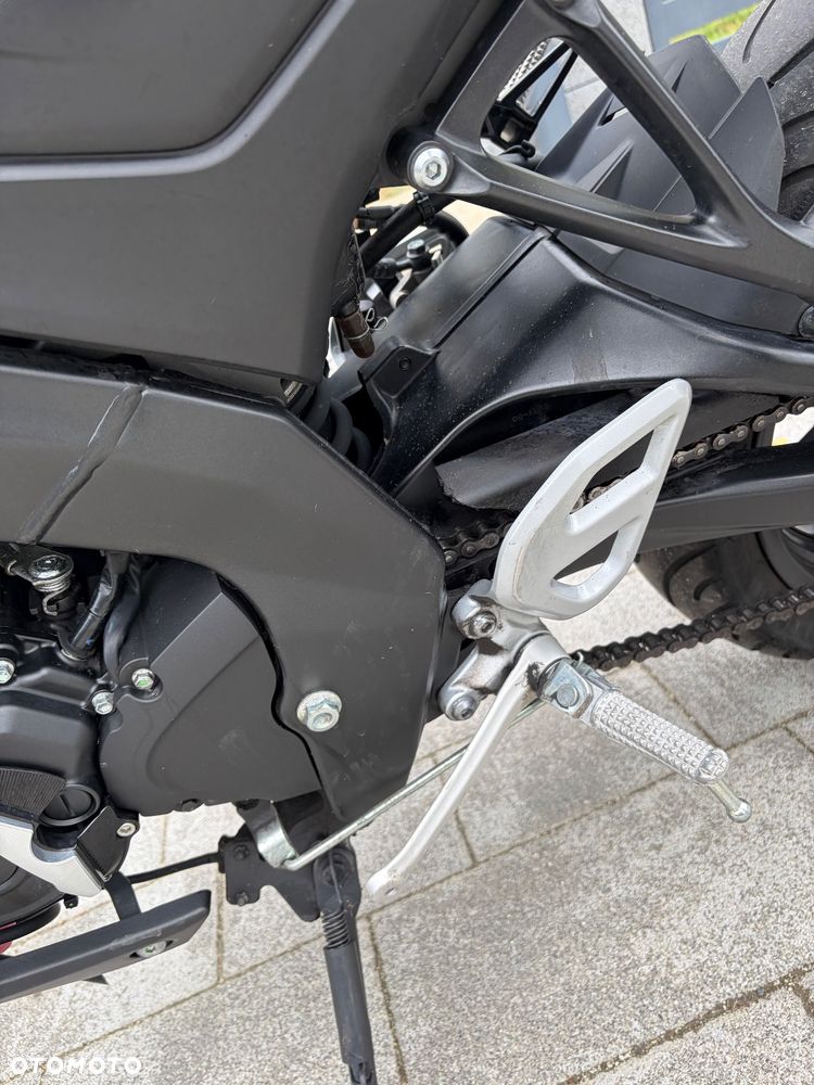 Yamaha MT - 16