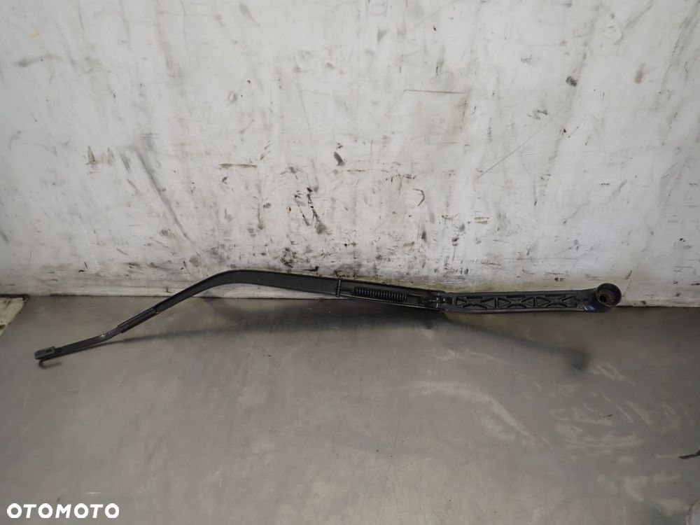 RAMIĘ WYCIERACZKI PRZÓD PRAWE MITSUBISHI LANCER VIII - 3