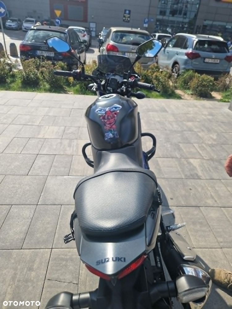 Suzuki SV - 8