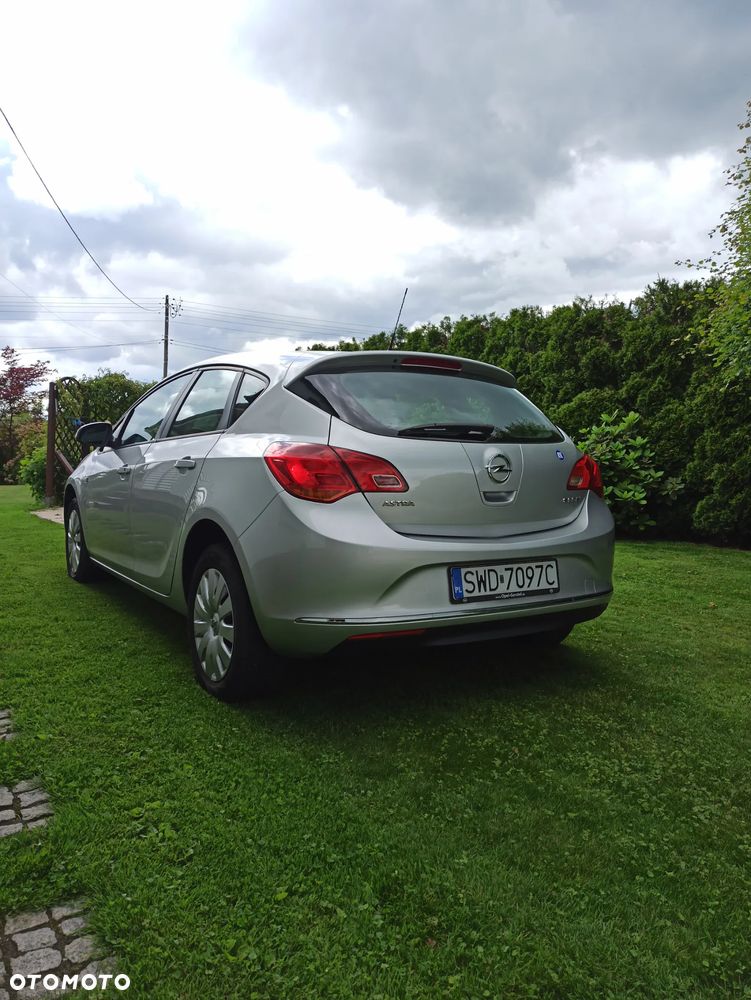 Opel Astra 1.4 ecoFLEX Cosmo - 3