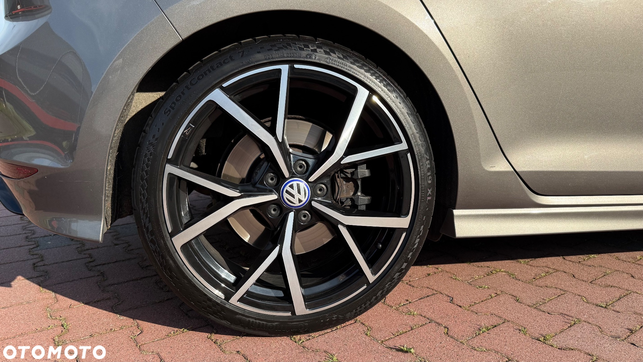 Volkswagen Golf VII 2.0 TSI BMT 4Mot R DSG - 4