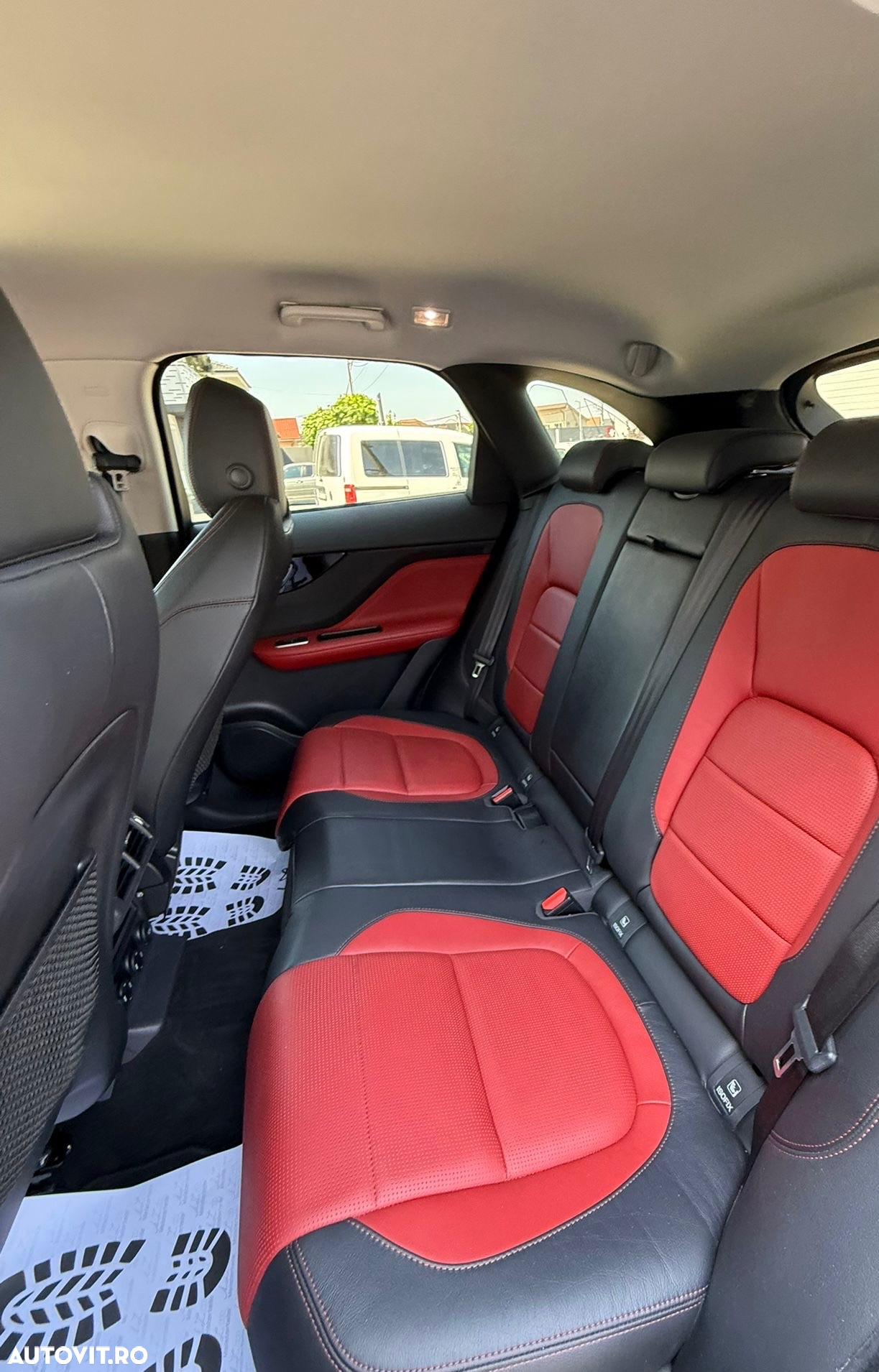 Jaguar F-Pace 20d AWD R-Sport - 13