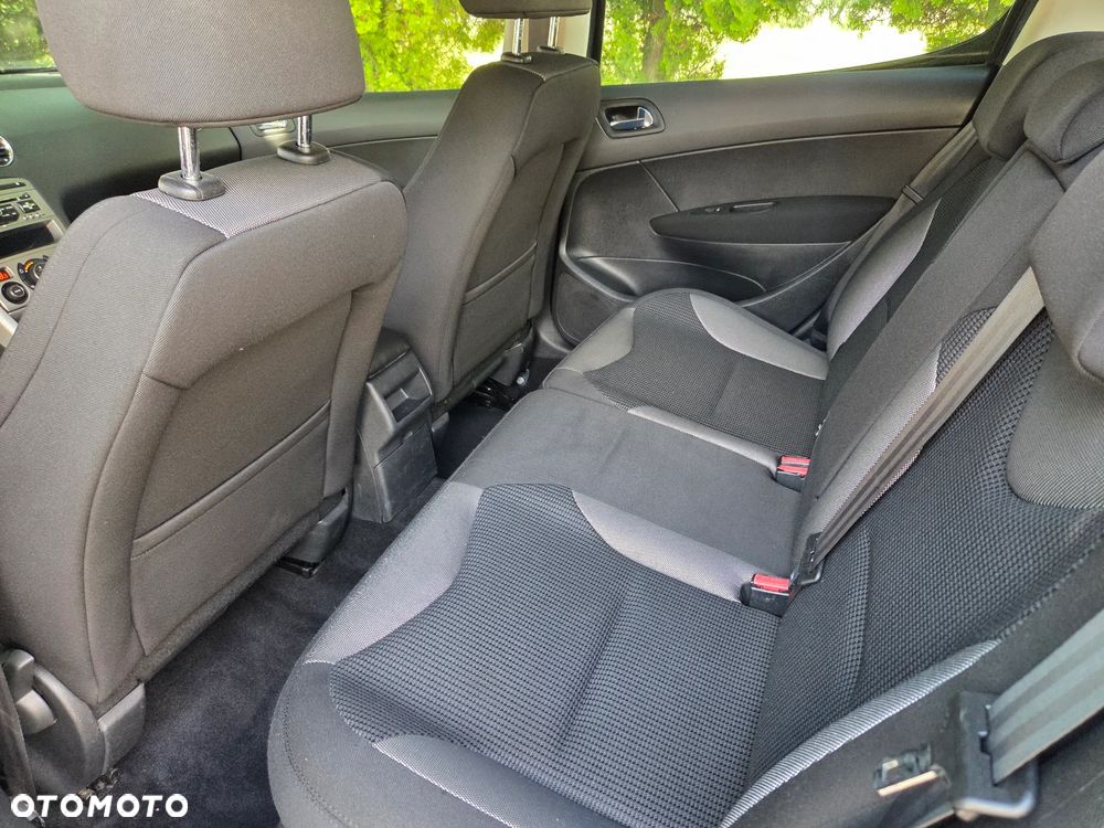 Peugeot 308 120 VTi Millesim 200 - 14