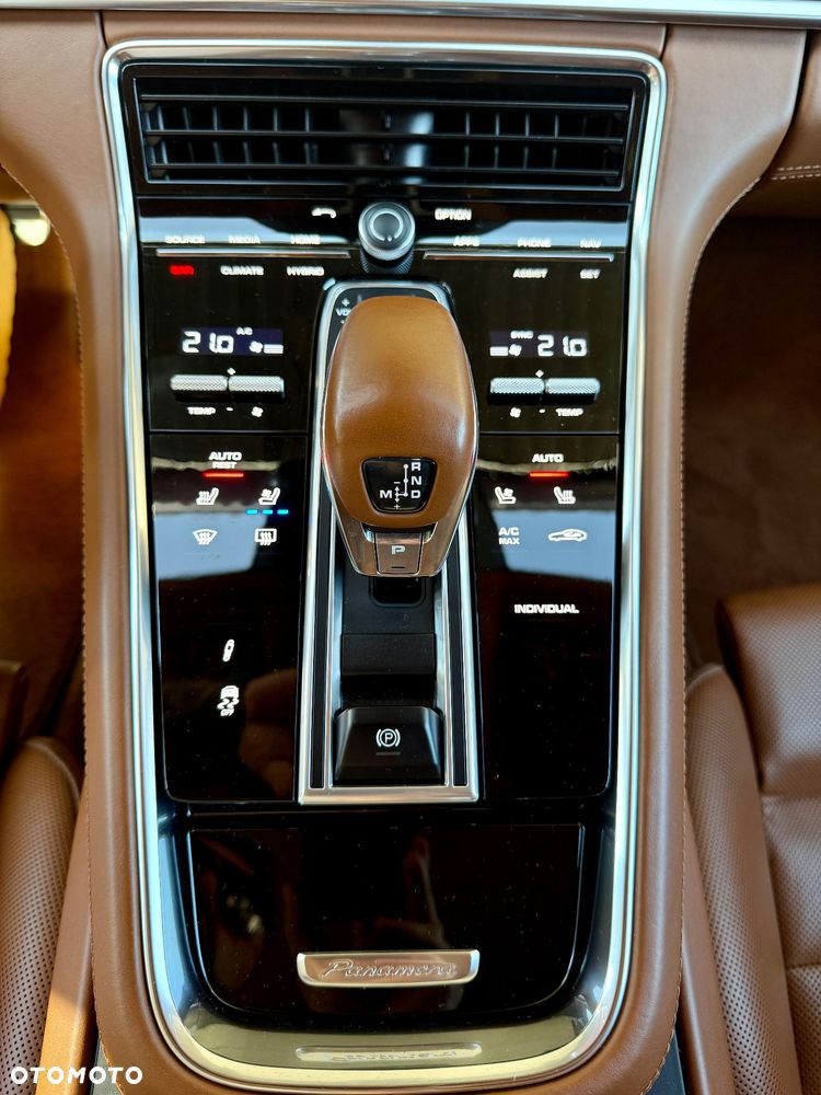 Porsche Panamera Turbo S - 18