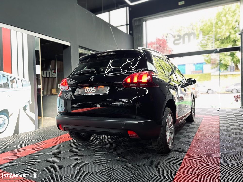 Peugeot 2008 1.2 PureTech Allure - 12