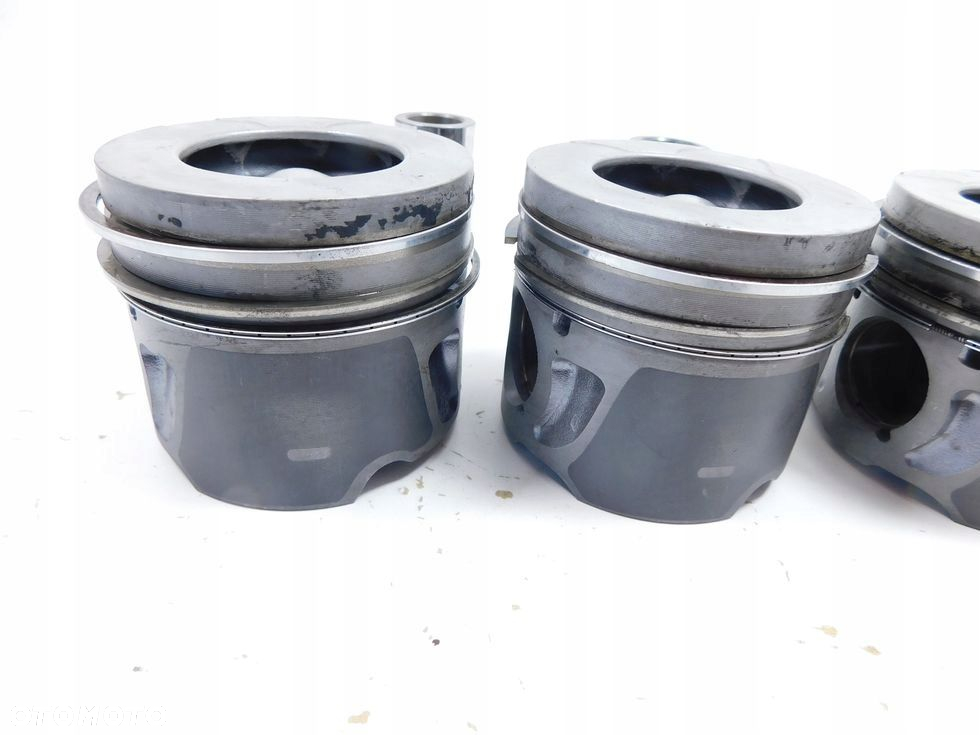 Tłok tłoki 2.0 HDI TDCI EURO 5 Ford Peugeot Citroen C5 3008 5008 508 Focus - 8