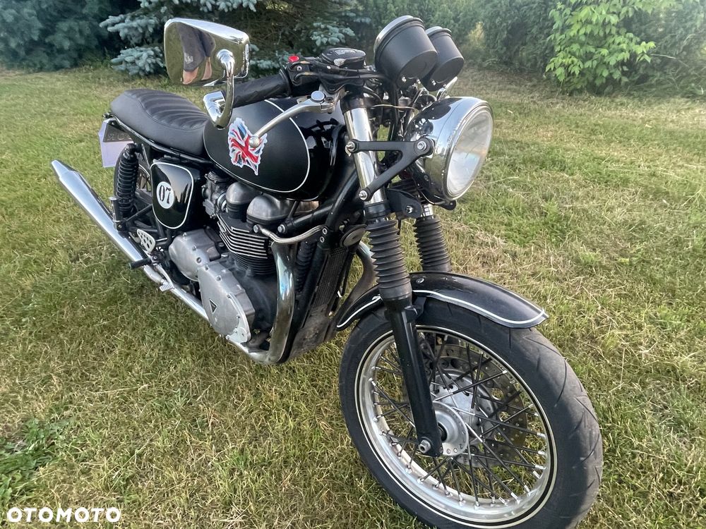 Triumph Thruxton - 7
