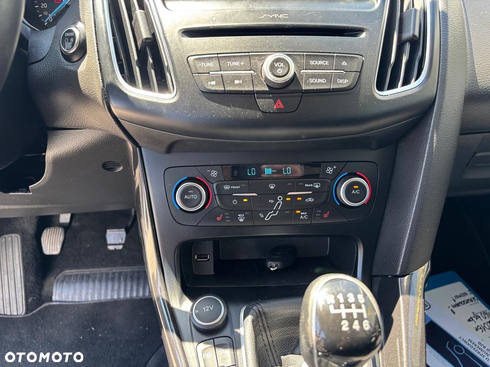 Ford Focus - 30