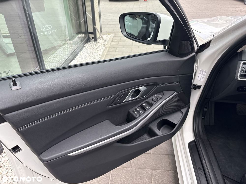 BMW Seria 3 - 10