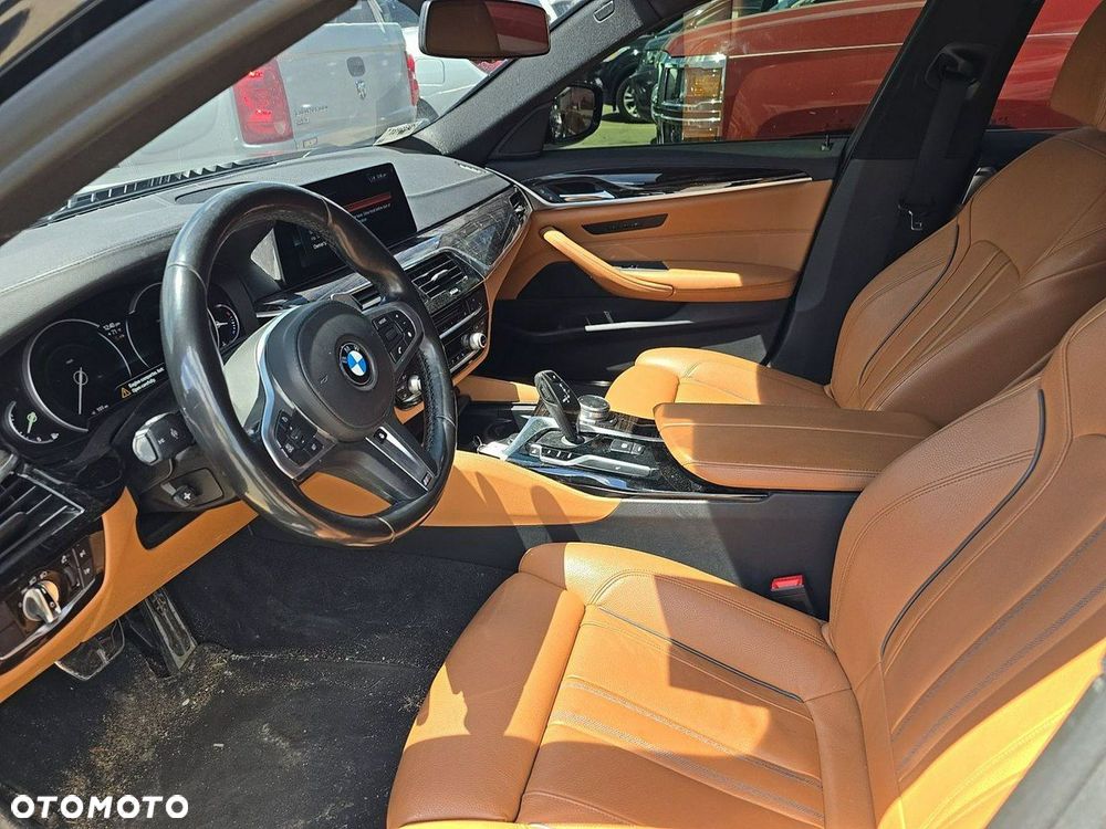 BMW Seria 5 530i xDrive M Sport Edition - 7