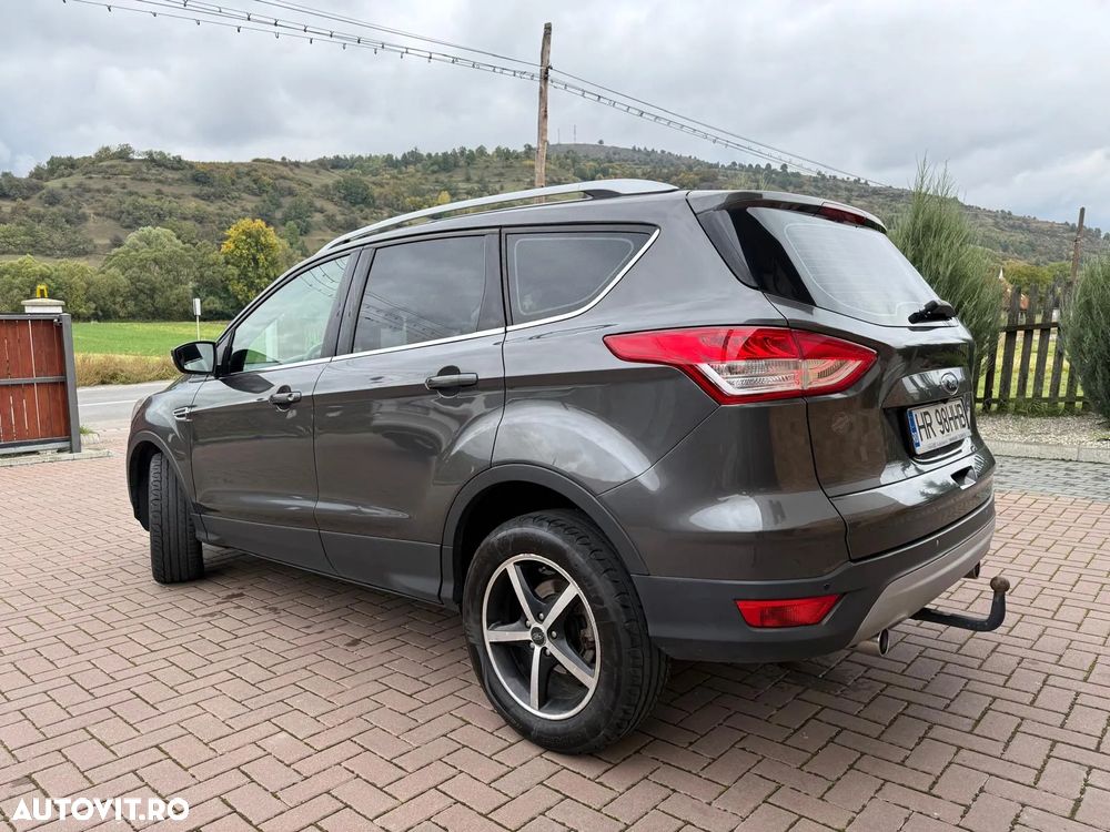 Ford Kuga - 4