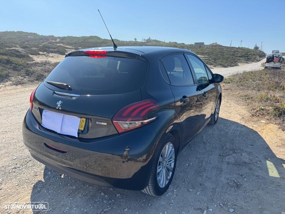 Peugeot 208 1.2 PureTech Style - 4