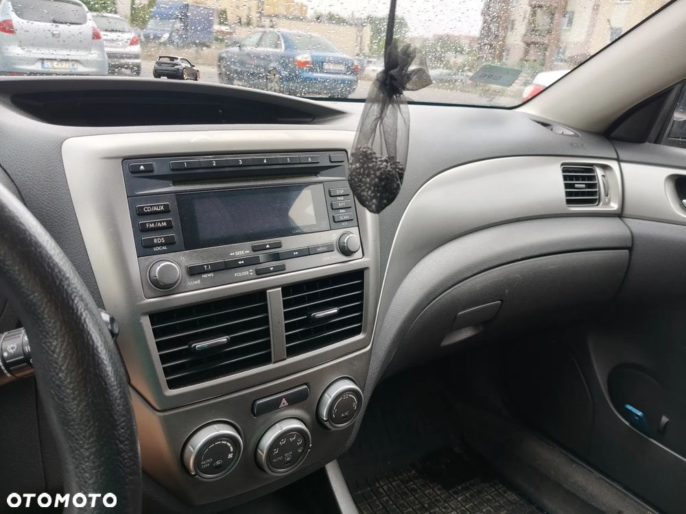 Subaru Impreza 1.5 RA - 9