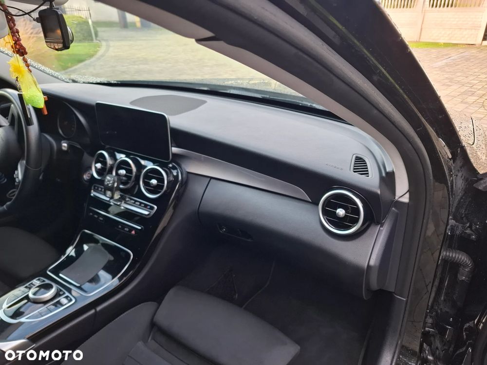 Mercedes-Benz Klasa C - 25