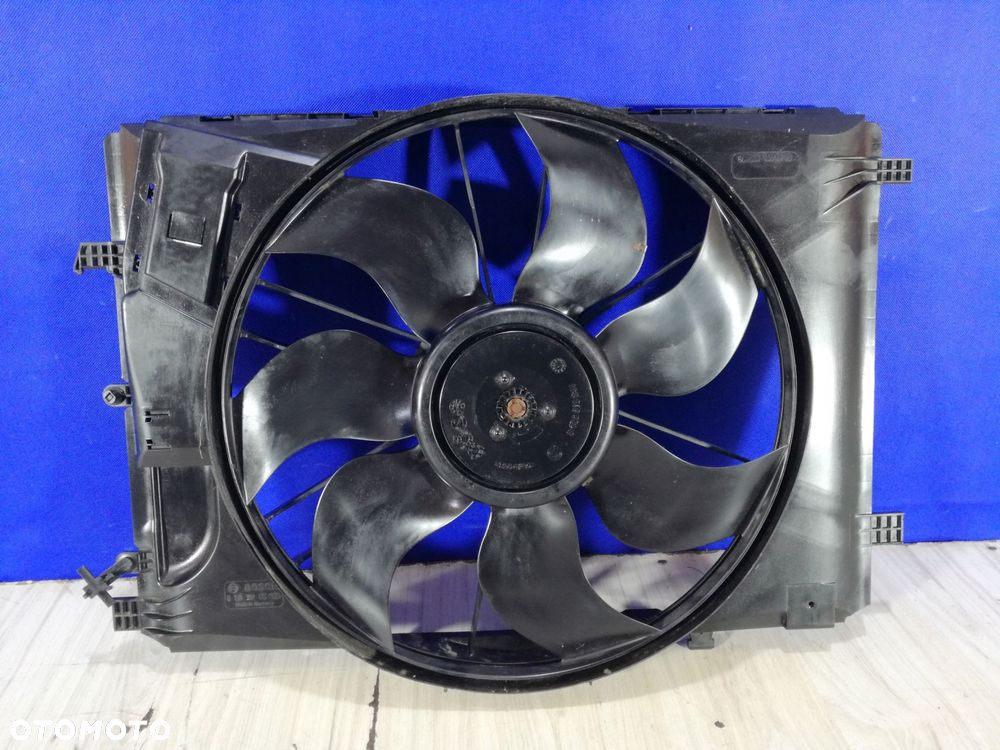 mercedes c-klasa w204 2007/2014 obudowa chłodnicy wody wentylator wiatrak - 1