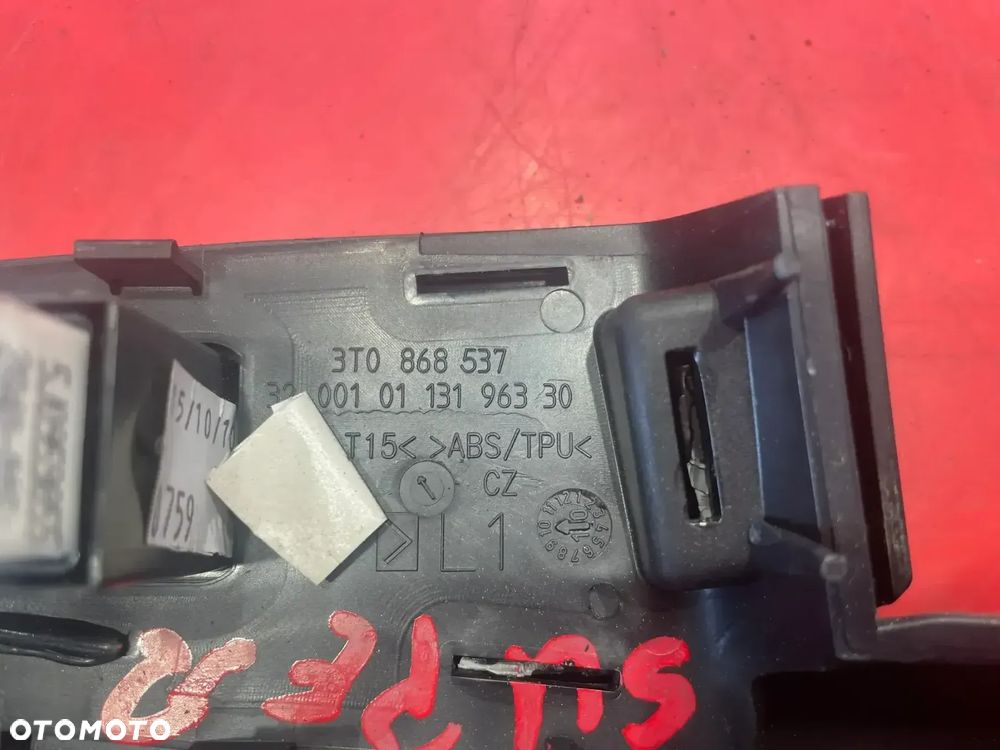 PRZEŁĄCZNIK SZYB LEWY TYŁ SKODA SUPERB 2 - 5