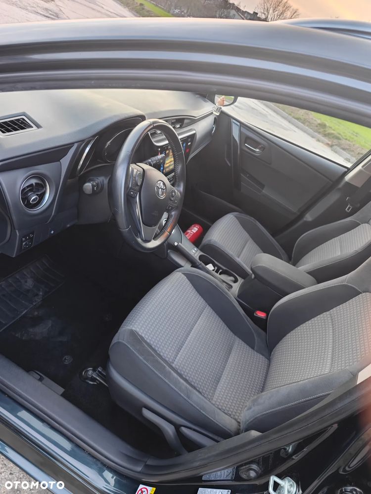 Toyota Auris - 8