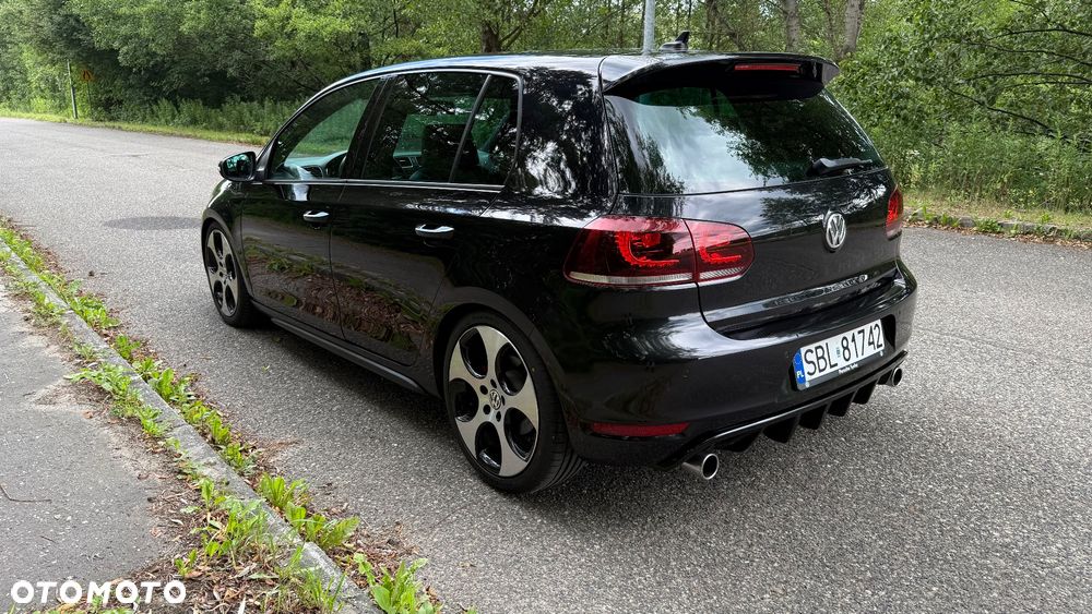 Volkswagen Golf 2.0 GTI - 7