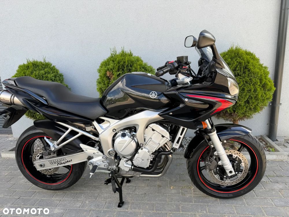 Yamaha FZ - 2