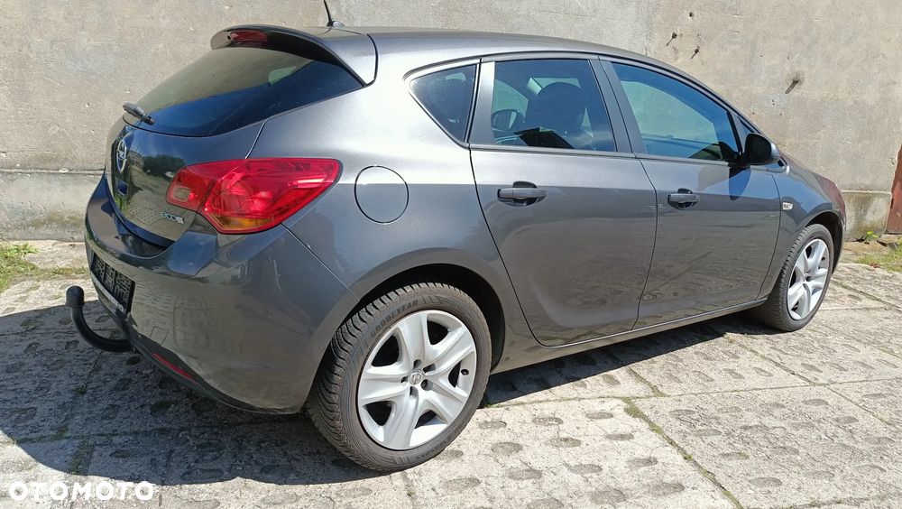 Opel Astra 1.4 EcoFLEX Innovation - 4