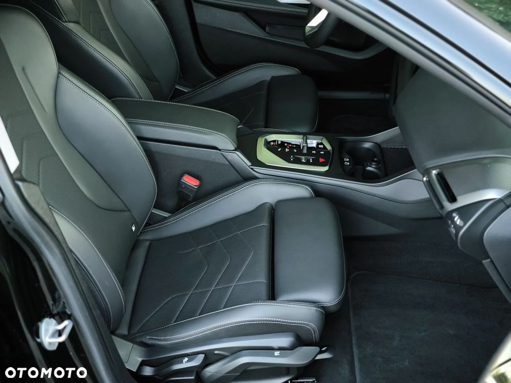 BMW Seria 2 220i mHEV - 27