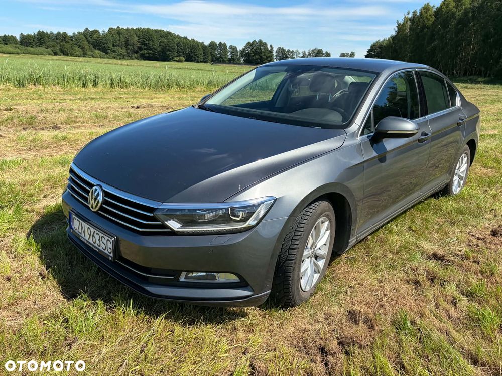 Volkswagen Passat 1.8 TSI BMT Comfortline - 1